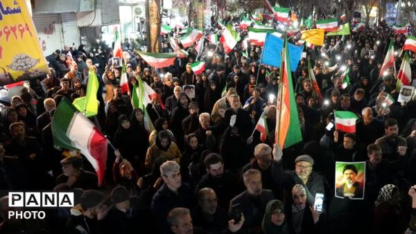تجمع باشکوه مردم فردیس در یاد و خاطره رهبر شهید امام خامنه‌ای