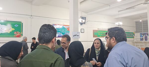  دیدار والدین با معلمان در دبیرستان ابوذر غفاری نیشابور