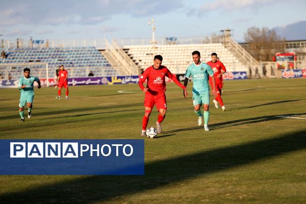 برد شیرین تراکتور در خانه