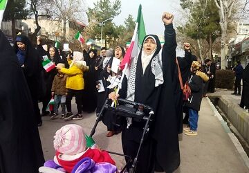 لحظاتی پر از عشق به وطن در نیشابور 
