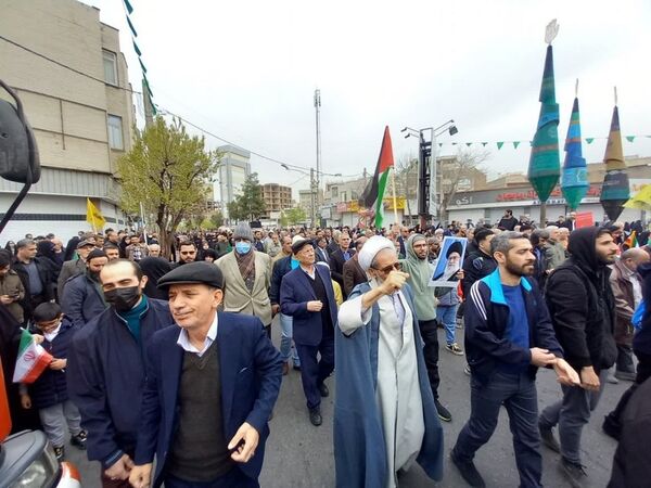 سنگ تمام مردم کرج در راهپیمایی روز قدس 