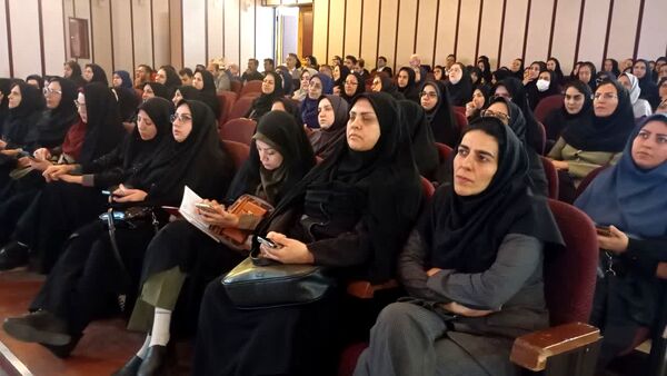 نشست هم‌اندیشی معاونین و مربیان پرورشی و مشاوران مدارس شیراز