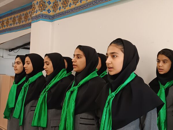 تهیه و توزیع بسته‌های معیشتی بین نیازمندان