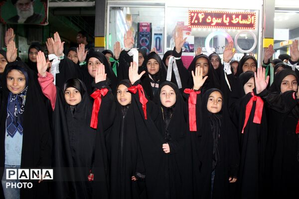 حضور گسترده و چشمگیر مردم فاروج در چهارمین شب شهادت رهبر معظم انقلاب 