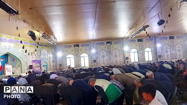 نماز جمعه عبادی و سیاسی در مصلی یاسوج