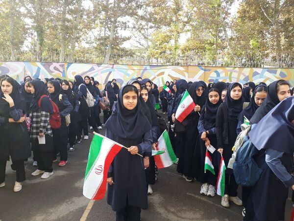 طلوعی تازه برای دانش‌آموزان دبیرستان مصلی نژاد حضرت زهرا در اول مهر