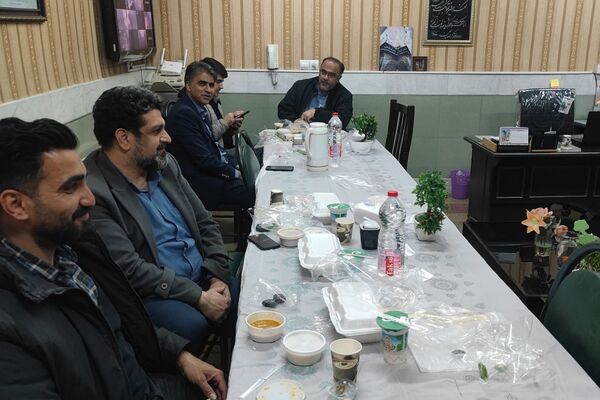 برگزاری سفره افطاری به مناسبت ماه مبارک رمضان در مدارس ناحیه دو شهرری 