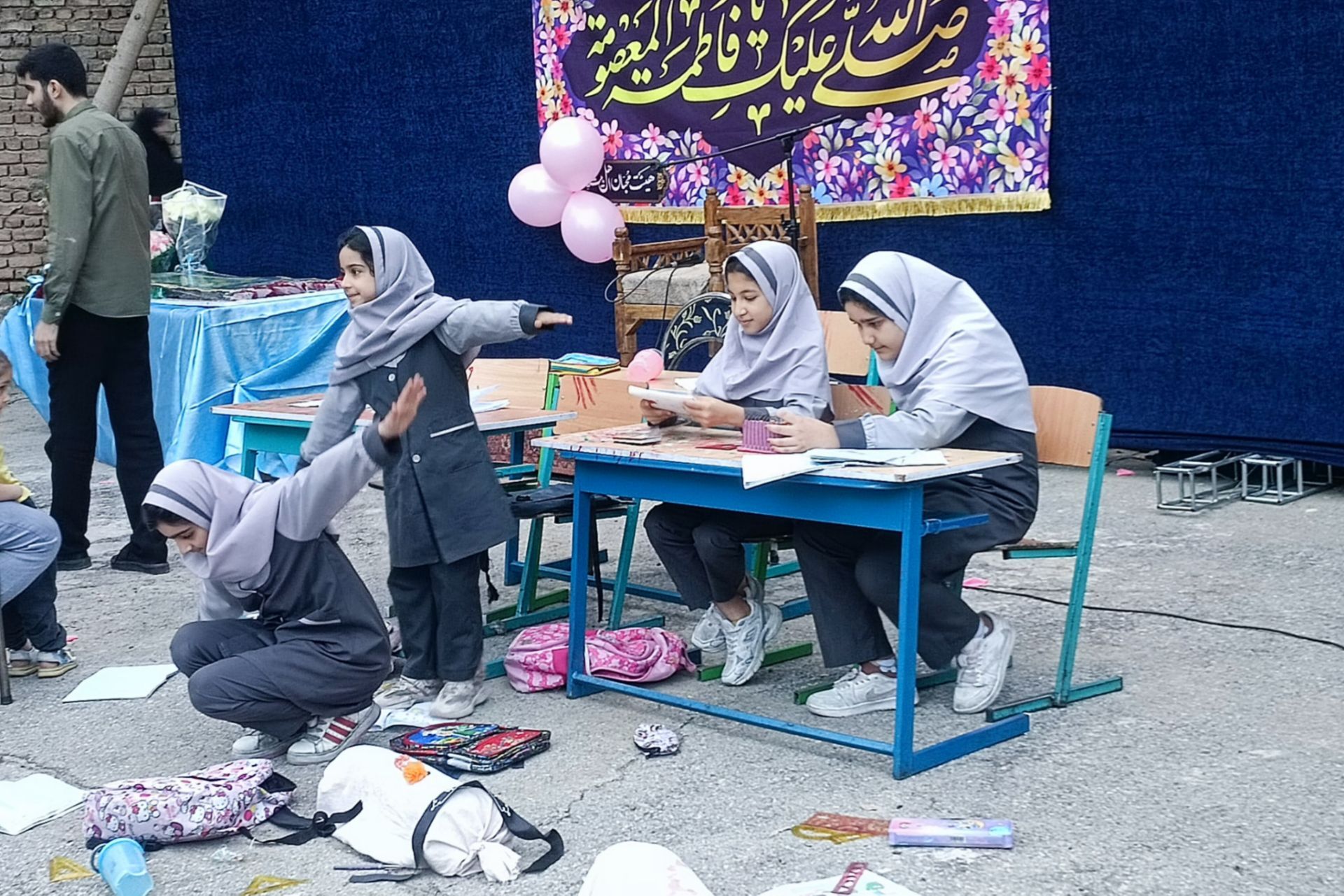 مراسمی به یاد شهدای میناب در رباط‌کریم