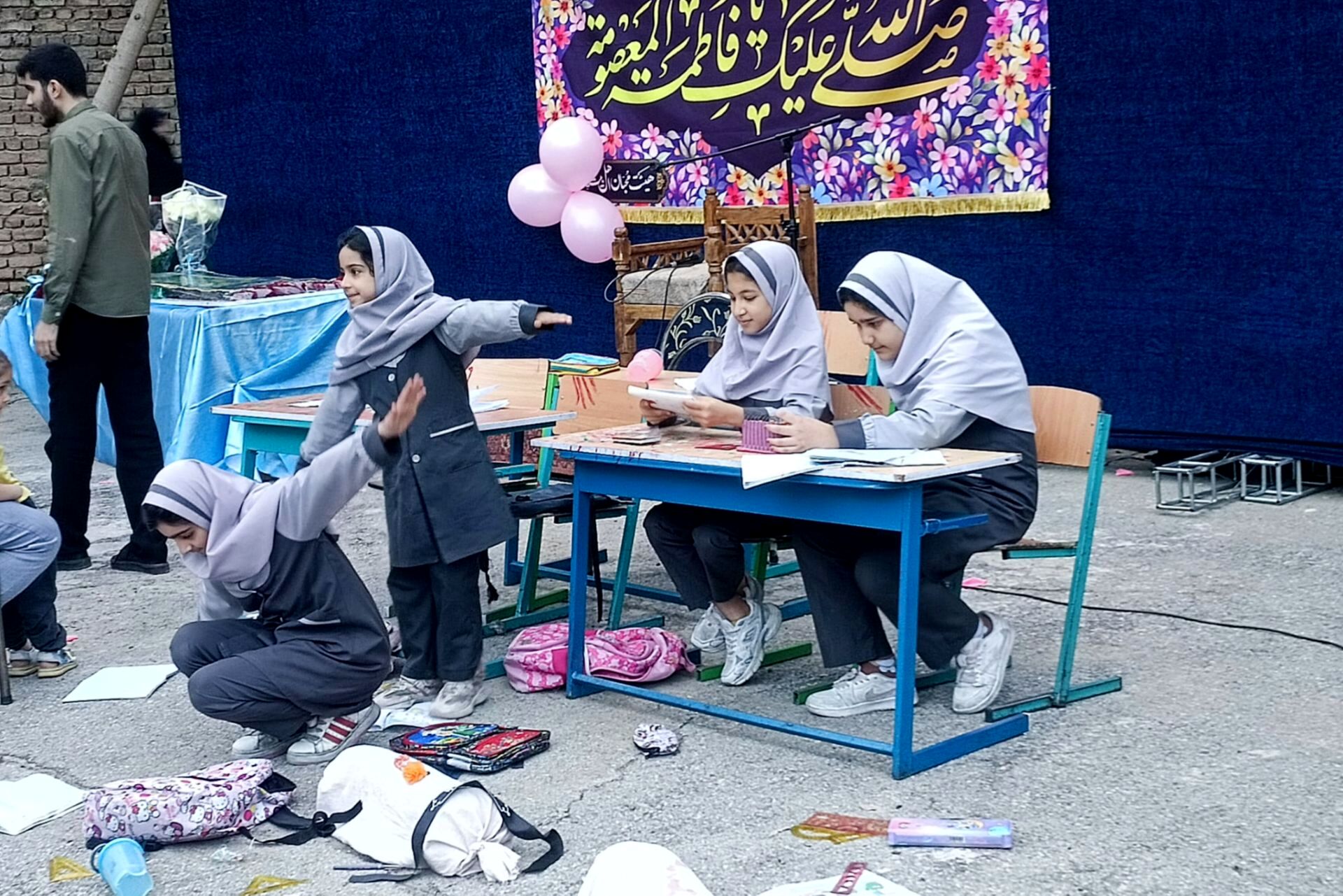 مراسمی به یاد شهدای میناب در رباط‌کریم