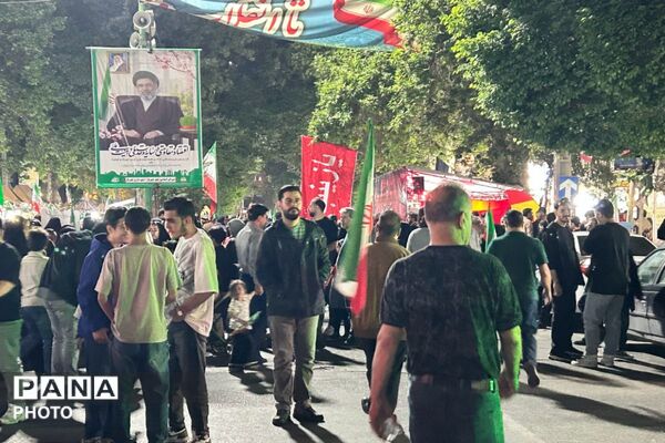 حضور پرشور مسئولین متعهد در غرفه‌ فرهنگیان