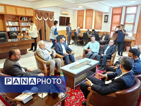 نشست مشاور وزیر آموزش و پرورش با فرماندار کاشمر