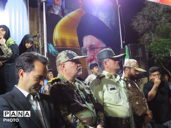 رژه دختران جان فدا همزمان با سراسر کشور در شهرستان خلیل آباد 