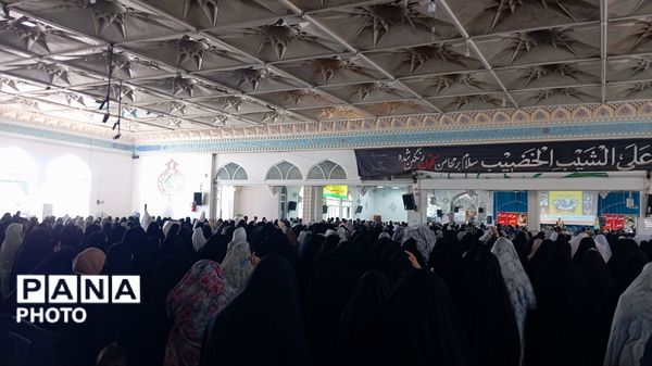 نماز جمعه ای با عطر رمضان در کاشمر 