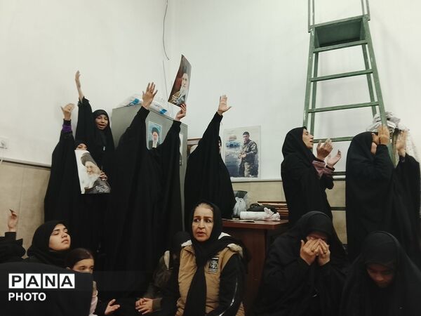   اجتماع مردمی در ناحیه 5 مهشهد به خونخواهی امام سید علی خامنه‌ای 