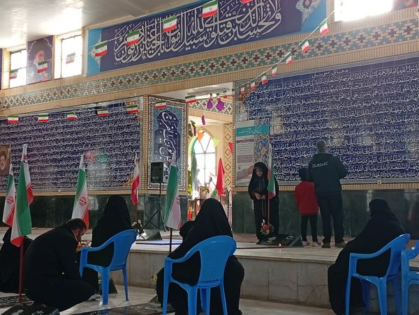 محفل شهدا در گلزار شهدای شهر بن 