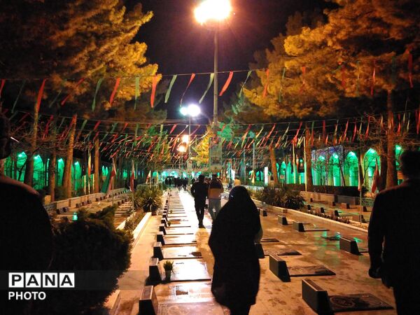 تدفین پیکر مطهر شهید مهدی عمارلو در بهشت فضل شهرستان نیشابور