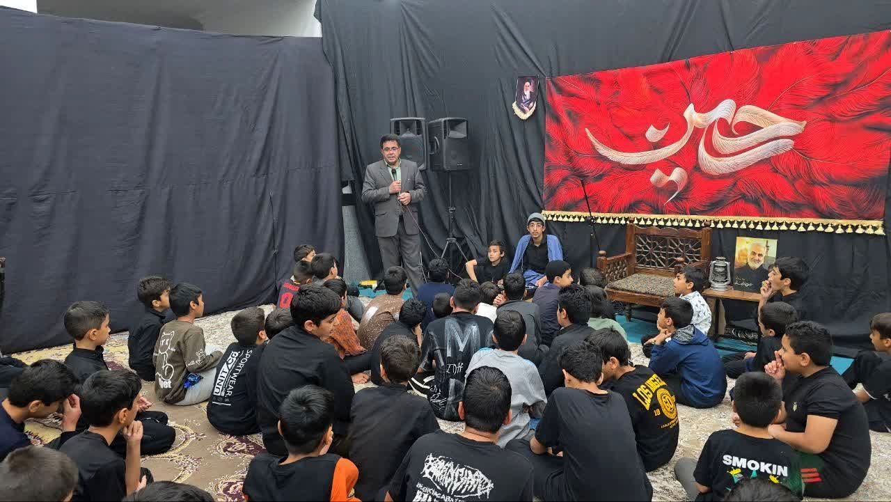 بازدید مدیر آموزش‌وپرورش شهرستان بافق از اعتکاف دانش‌آموزان