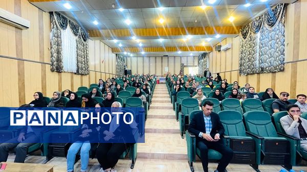 برگزاری جلسه انجمن اولیاء و مربیان دبستان معلم 