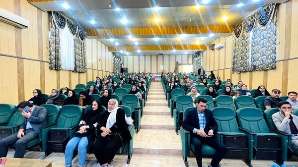 برگزاری جلسه انجمن اولیاء و مربیان دبستان معلم 