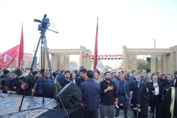 استقبال باشکوه مجاوران امام مهربانی‌ها از میهمانان بیست و دومین اجلاسیه بین‌المللی پیرغلامان حسینی در مشهد