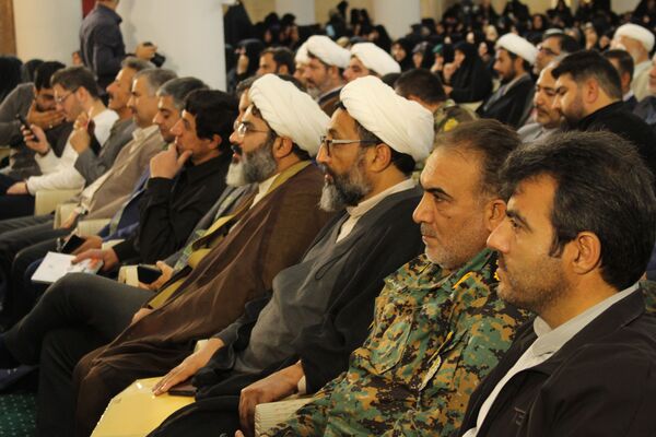 شانزدهمین پاسداشت ادبیات جهاد و مقاومت همراه با انتشار تقریظ رهبری بر کتاب «پاییز آمد»