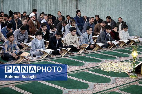 محفل انس با قرآن دانش آموزان و فرهنگیان برگزیده و نخبه قرآنی با حضور وزیر آموزش و پرورش