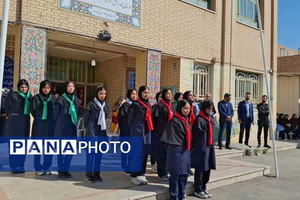 بازدید معاون پرورشی و فرهنگی اداره‌کل شهرستانهای استان تهران از جشنواره انار در هنرستان ام‌البنین ورامین