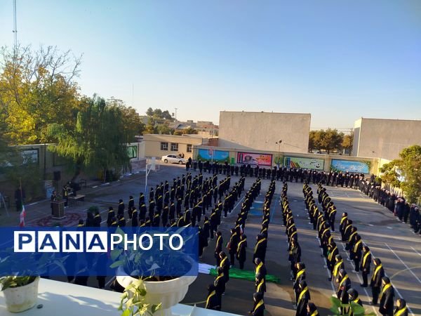 صبحگاه تمام تشکیلاتی دبیرستان تقی‌پور مراغه