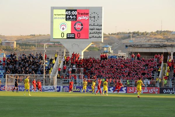 بازی بدون گل تراکتور و فجر سپاسی