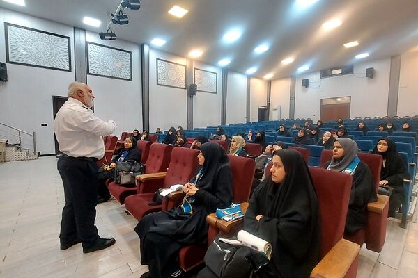 برگزاری دومین دوره تربیت مربی پیشتازان سازمان دانش‌آموزی در کهریزک 