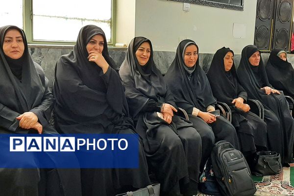 برپایی جشن عبادت و بندگی در مسجد ناحیه 2 بهارستان