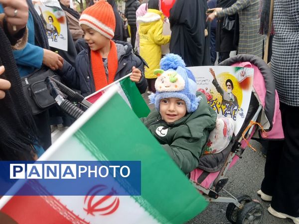 خروش حماسی مردم کردکوی در آیینه‌ شکوه ۲۲ بهمن