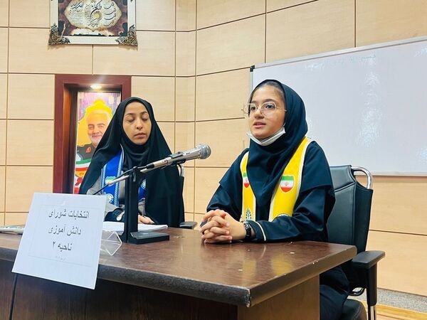 انتخابات شورای دانش آموزی در ناحیه 2مشهد