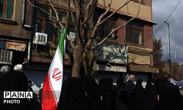 تجدید‌ میثاق‌ مردمان‌ غیور‌ تبریز‌ در‌ تشییع‌ پیکر‌ شهدای اقتدار