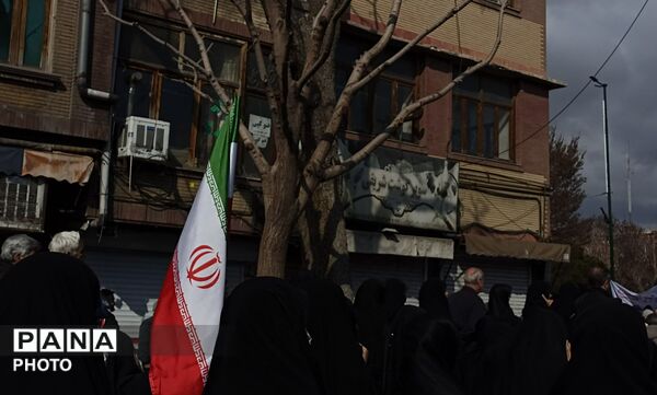 تجدید‌ میثاق‌ مردمان‌ غیور‌ تبریز‌ در‌ تشییع‌ پیکر‌ شهدای اقتدار