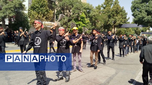برپایی پرشور مراسم عزاداری سیدالشهدا در خیابان‌های نیشابور 