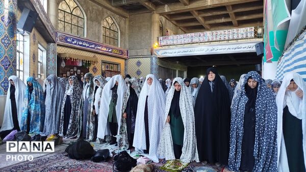 نورآباد میزبان نماز باشکوه عید قربان با حضور مردم
