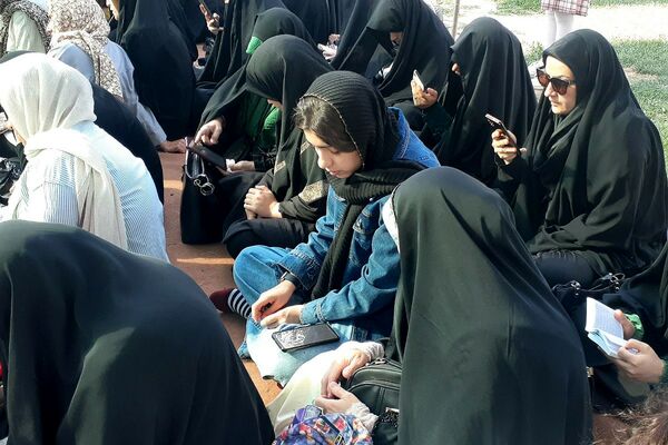  مراسم ختم دعای عرفه کنار مزار شهدای گمنام نسیم شهر 