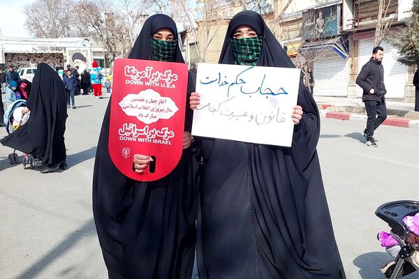 زنده کردن یاد و خاطره بهار 57 در دل سرمای زمستان