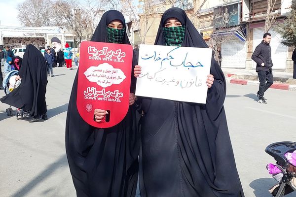 زنده کردن یاد و خاطره بهار 57 در دل سرمای زمستان