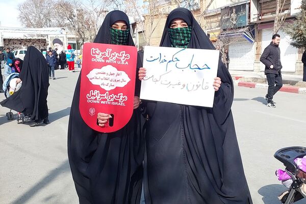 زنده کردن یاد و خاطره بهار 57 در دل سرمای زمستان