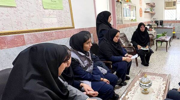 جلسه توجیهی ویژه دانش‌آموزان خبرنگار پانا در هنرستان تلاش