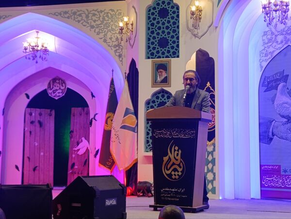 شب شعر آیینی پیرغلامان حسینی برگزار شد