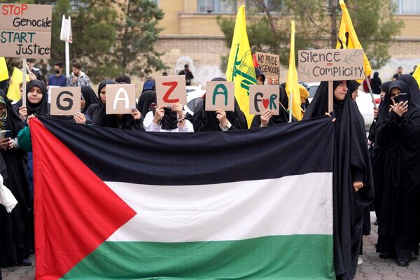 غرش خشم انقلابی دانشجویان دانشگاه آزاد مشهد علیه صهیونیسم و فریاد همبستگی با غزه