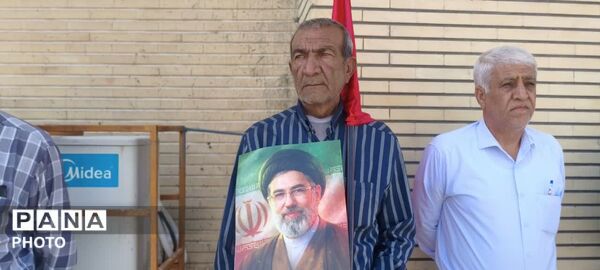 گچساران در سوگ؛ تشییع نمادین رهبر شهید از مصلی امام خمینی(ره) تا میدان امام