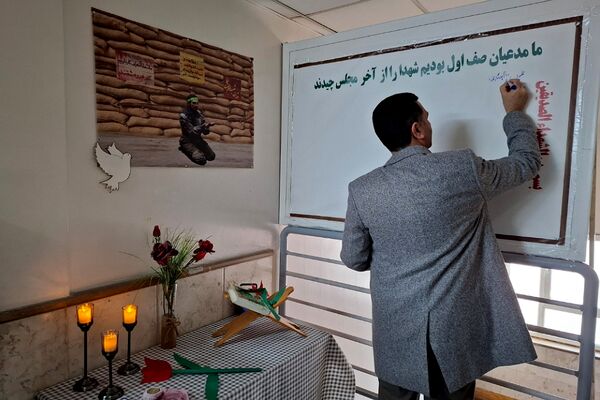 گرامیداشت حماسه 9 دی در دبستان شاهد شهید قدوسی ناحیه 2 شهرری 