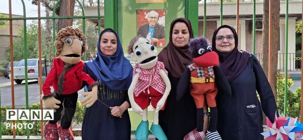 تهران غرق در شادی کودکان؛ این‌بار دانش‌آموزخبرنگار پانا، سوژه خبر شد