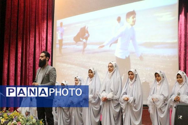 تجلیل از مقام مادر و گرامیداشت مقام حضرت فاطمه(س) در جشن روز مادر دانشگاه آزاد فیروزکوه