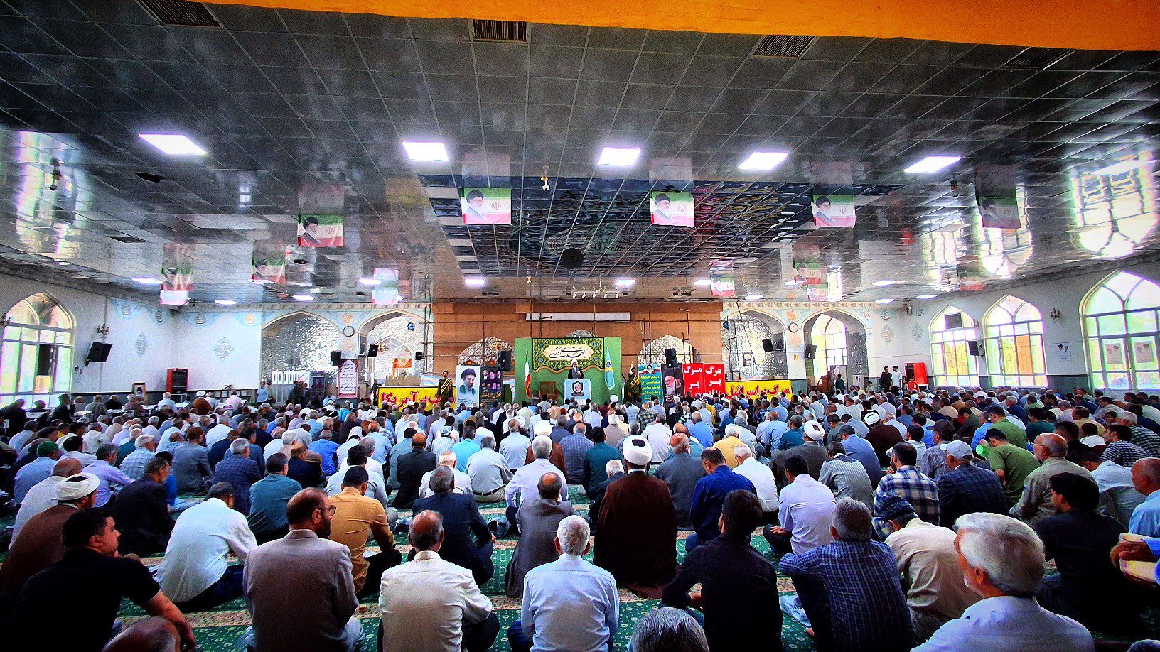 نماز جمعه در کاشمر