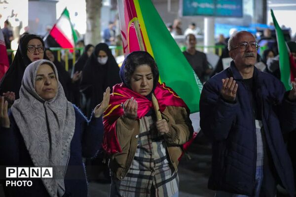  بیعت با رهبر انقلاب اسلامی در ساوجبلاغ 